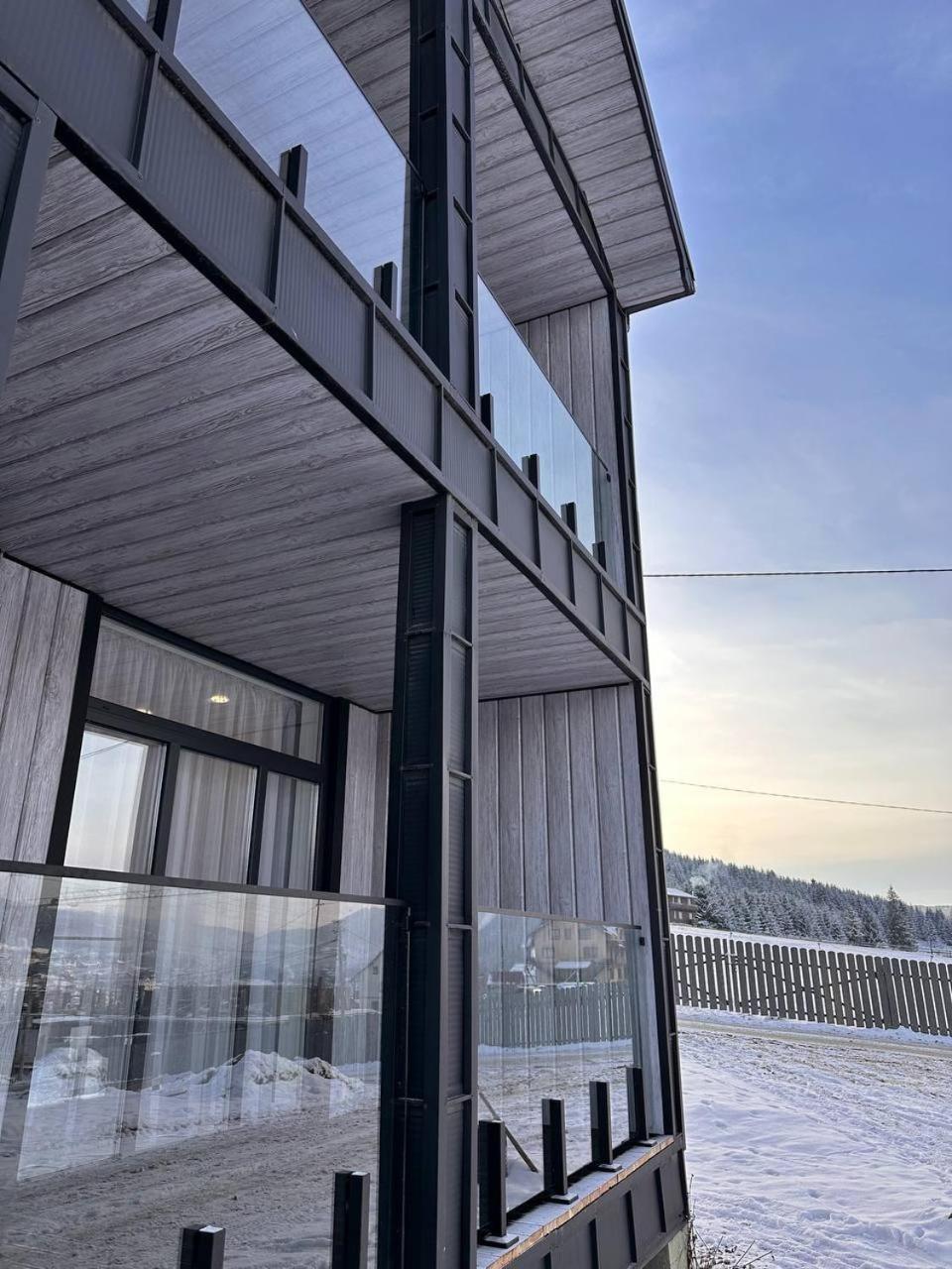 Park House Lägenhet Paljanyjtsja Exteriör bild